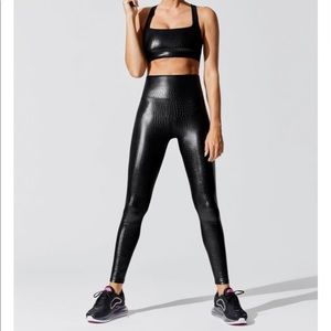 NWT CARBON38 LEGGING IN CROCODILE TAKARA SHINE